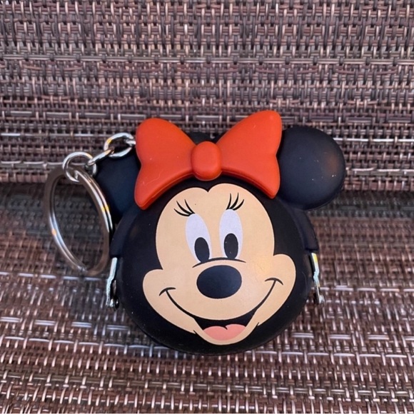 Coach x Disney Dinky w/ Minnie Kisslock Coin Purse - Picture 9 of 11